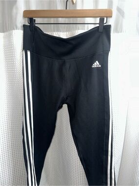 Adidas Climalite Black Cropped Leggings with White Side Stripes size L